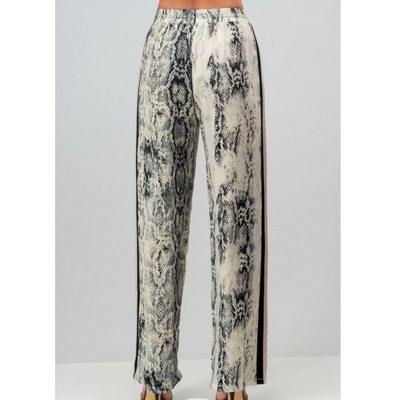 Winter Clearance Sale|Snake Print Lounge Pants - Picture 4 of 6